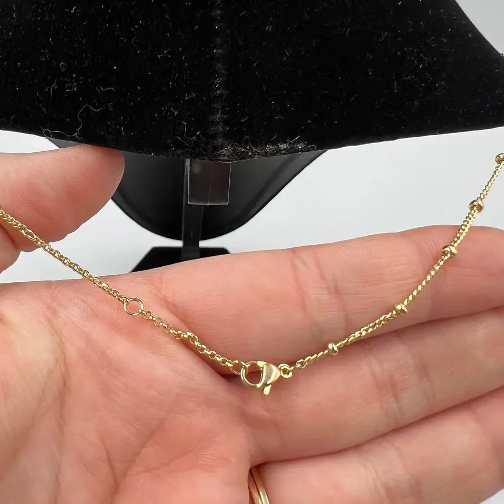 Vintage Gold Tone Filigree‎ Religious Cross Rhinestone Center Necklace 20